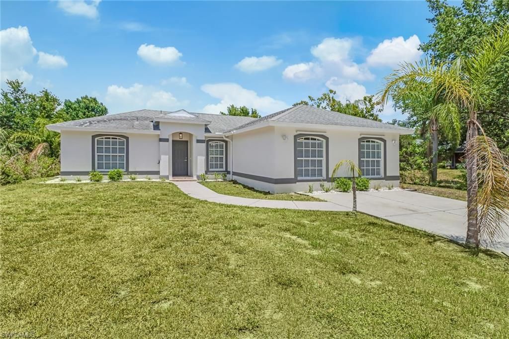 2921 2nd AVE SE, Naples, FL 34117