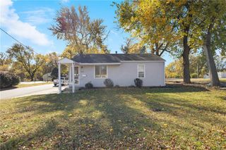 911 E 23rd Street, Independence, MO 64055