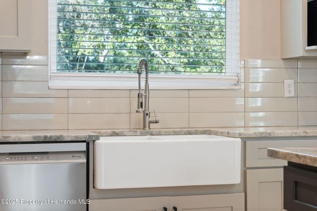 11780 Osprey Avenue, Brooksville, FL 34614