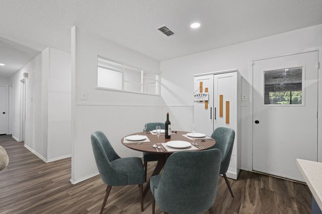 600 Meadowcrest Drive, Crowley, TX 76036