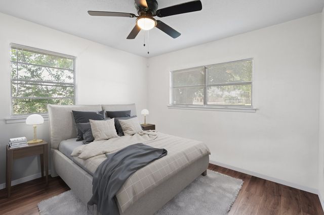 600 Meadowcrest Drive, Crowley, TX 76036