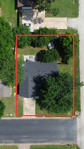 600 Meadowcrest Drive, Crowley, TX 76036