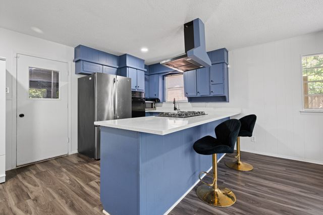 600 Meadowcrest Drive, Crowley, TX 76036