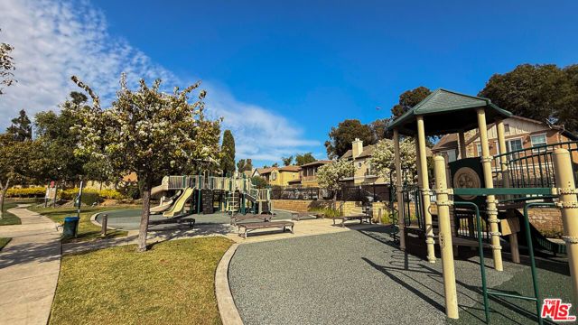 9135 S Cullen Way, Inglewood, CA 90305