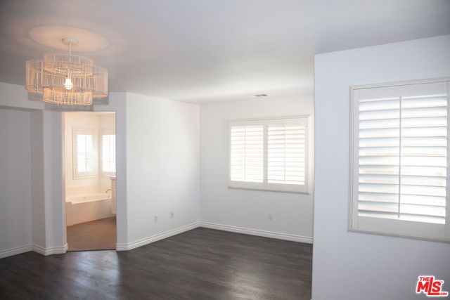 9135 S Cullen Way, Inglewood, CA 90305