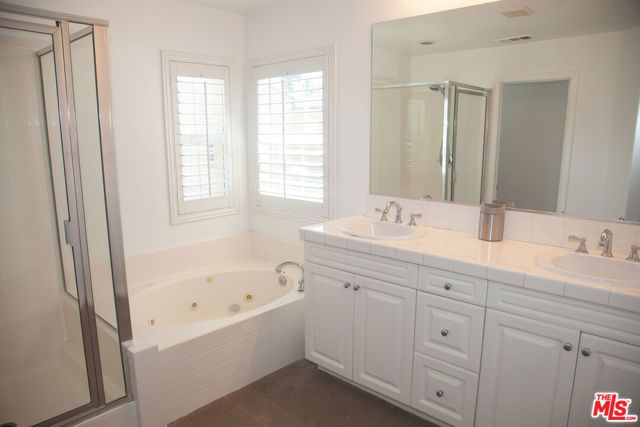 9135 S Cullen Way, Inglewood, CA 90305