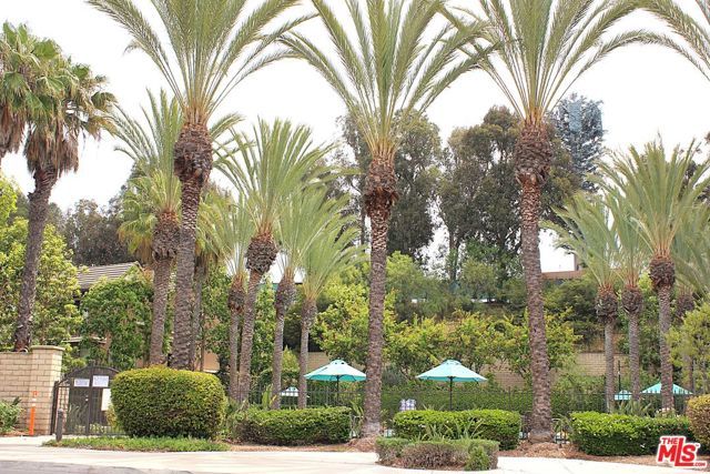 9135 S Cullen Way, Inglewood, CA 90305