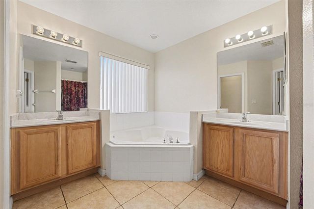 8520 LA ISLA DRIVE, Kissimmee, FL 34747