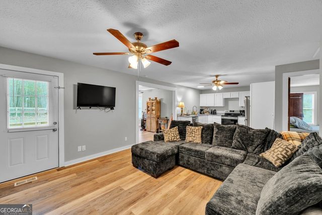 418 Flintside Drive, Cobb, GA 31735