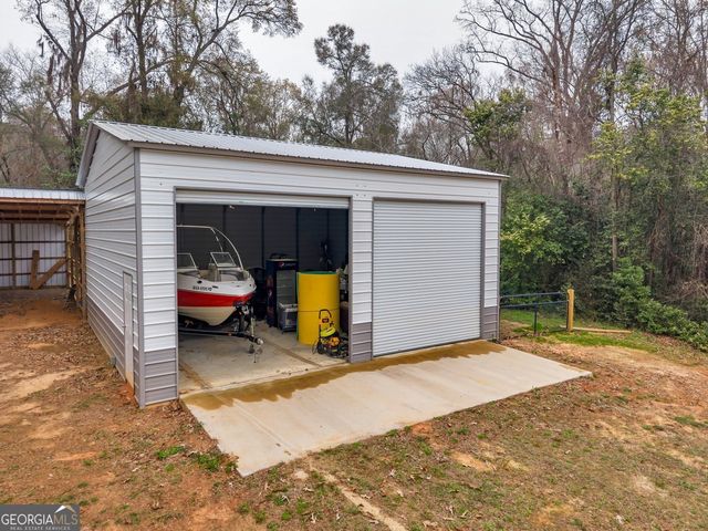 418 Flintside Drive, Cobb, GA 31735