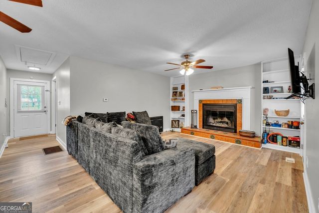 418 Flintside Drive, Cobb, GA 31735