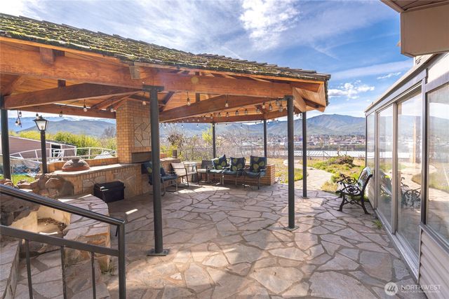 1210 N Ashland Avenue, East Wenatchee, WA 98802