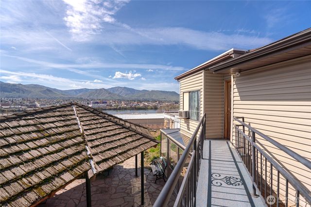 1210 N Ashland Avenue, East Wenatchee, WA 98802