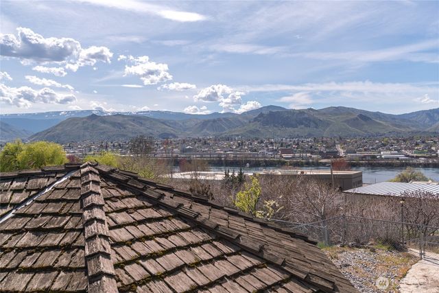 1210 N Ashland Avenue, East Wenatchee, WA 98802