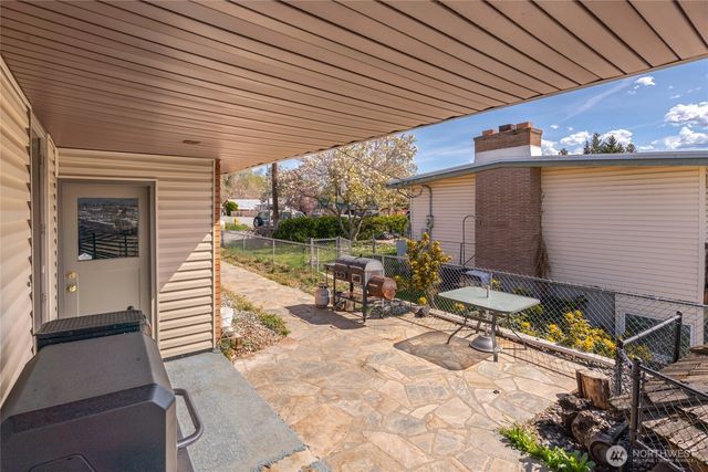 1210 N Ashland Avenue, East Wenatchee, WA 98802