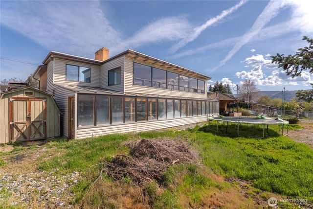 1210 N Ashland Avenue, East Wenatchee, WA 98802