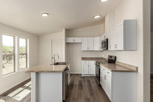 12251 S Wells Fargo Road, Tucson, AZ 85736