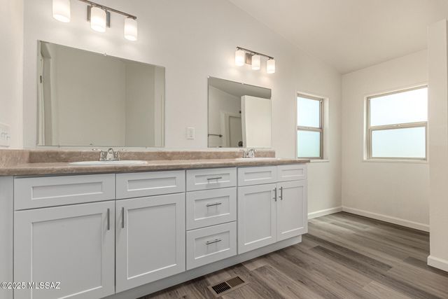 12251 S Wells Fargo Road, Tucson, AZ 85736