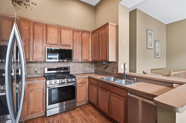 15422 Foster Drive N, Hugo, MN 55038