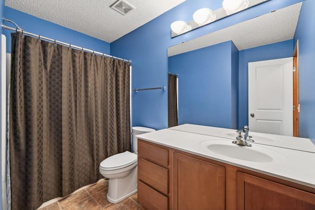 15422 Foster Drive N, Hugo, MN 55038