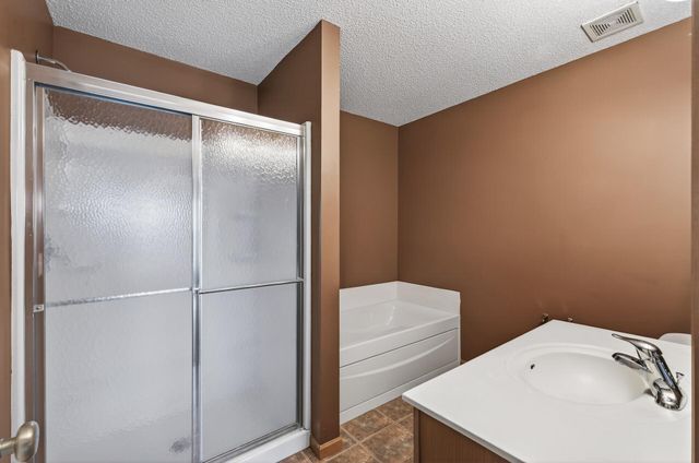 15422 Foster Drive N, Hugo, MN 55038