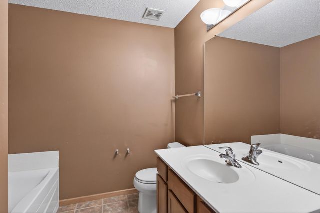 15422 Foster Drive N, Hugo, MN 55038