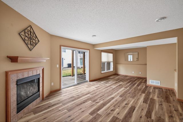 15422 Foster Drive N, Hugo, MN 55038