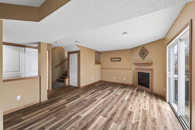 15422 Foster Drive N, Hugo, MN 55038