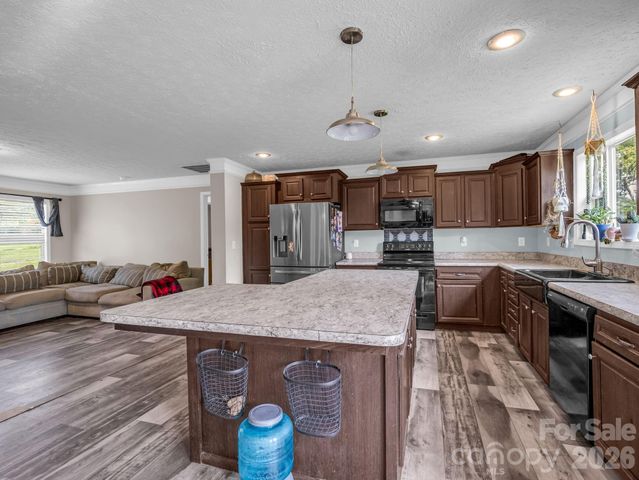 213 Big Oak Road, Hendersonville, NC 28792