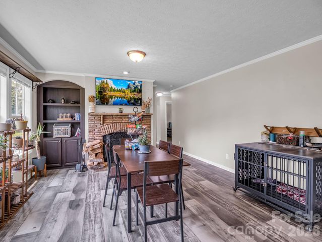 213 Big Oak Road, Hendersonville, NC 28792