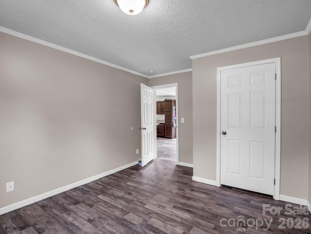 213 Big Oak Road, Hendersonville, NC 28792