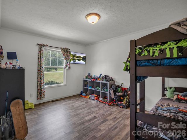 213 Big Oak Road, Hendersonville, NC 28792