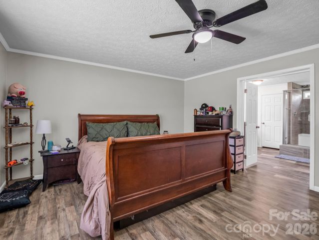 213 Big Oak Road, Hendersonville, NC 28792