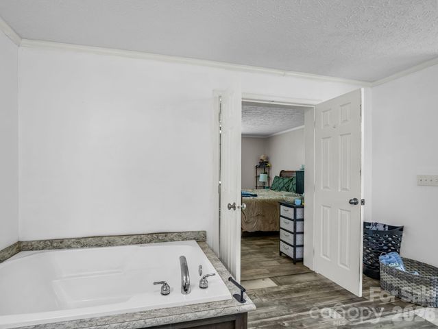 213 Big Oak Road, Hendersonville, NC 28792