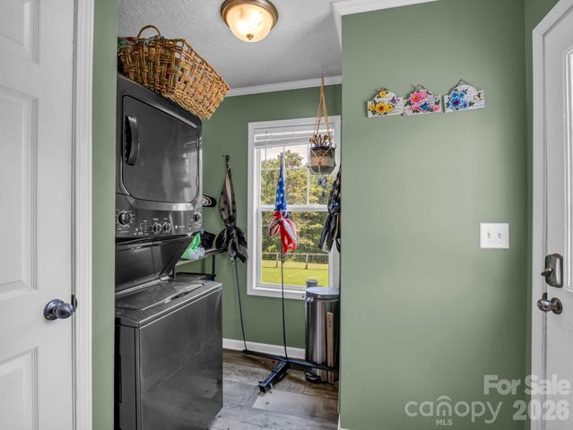 213 Big Oak Road, Hendersonville, NC 28792