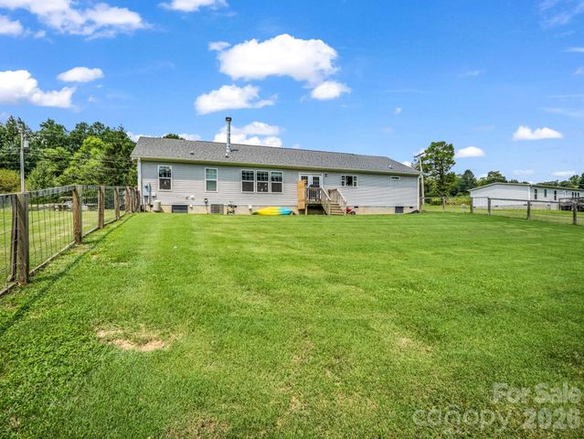 213 Big Oak Road, Hendersonville, NC 28792