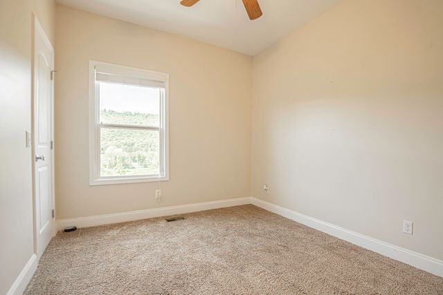 365 Meadowbrook Lane, Trenton, GA 30752