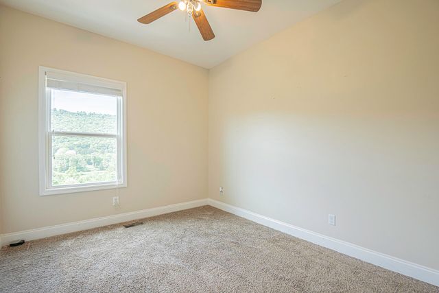 365 Meadowbrook Lane, Trenton, GA 30752