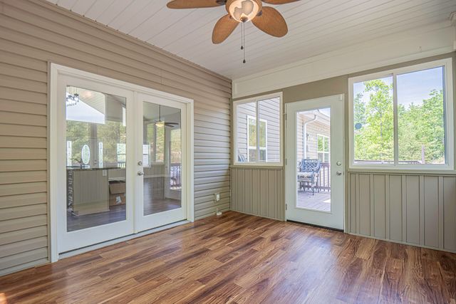 365 Meadowbrook Lane, Trenton, GA 30752