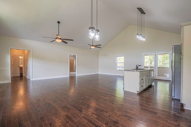 365 Meadowbrook Lane, Trenton, GA 30752