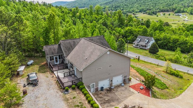 365 Meadowbrook Lane, Trenton, GA 30752