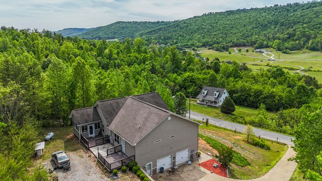 365 Meadowbrook Lane, Trenton, GA 30752