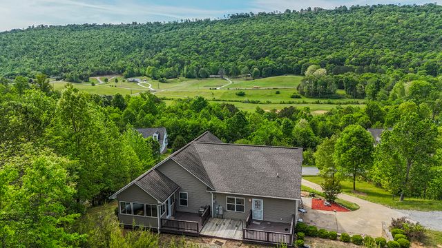 365 Meadowbrook Lane, Trenton, GA 30752
