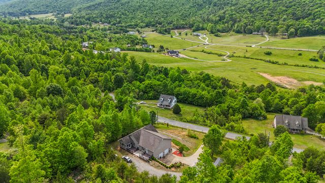 365 Meadowbrook Lane, Trenton, GA 30752