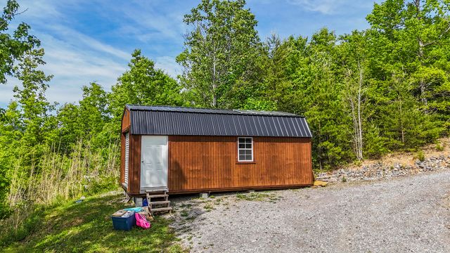 365 Meadowbrook Lane, Trenton, GA 30752