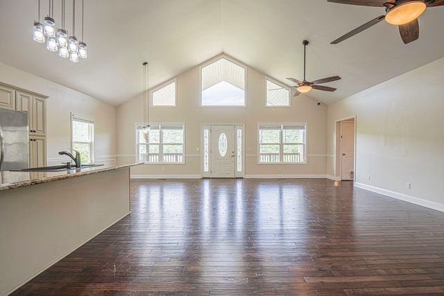 365 Meadowbrook Lane, Trenton, GA 30752