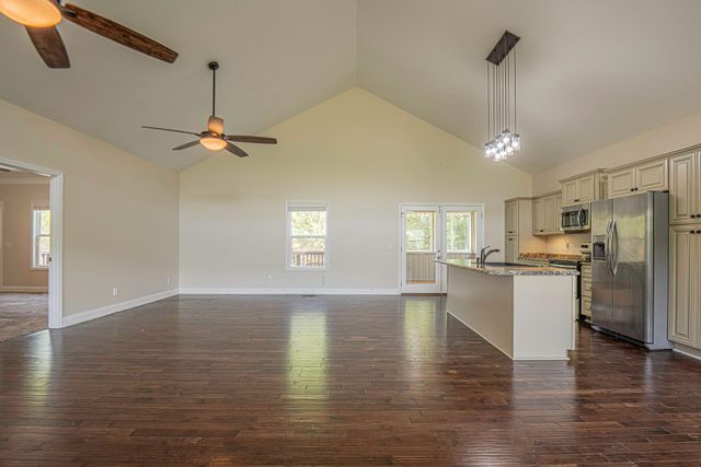 365 Meadowbrook Lane, Trenton, GA 30752
