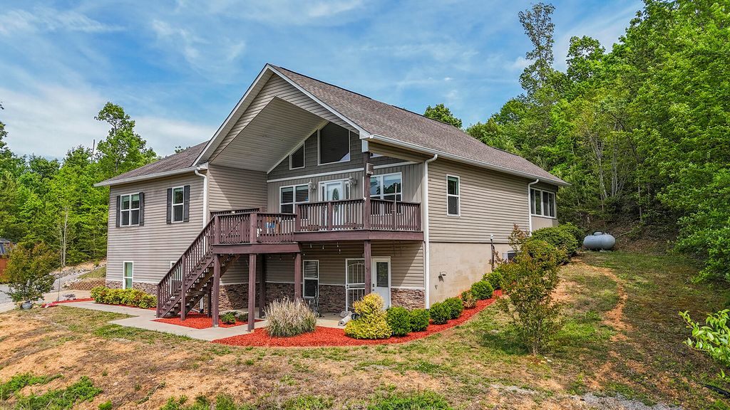 365 Meadowbrook Lane, Trenton, GA 30752