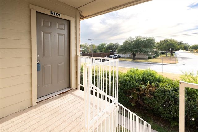 2200 E Trinity Mills Road 516, Carrollton, TX 75006