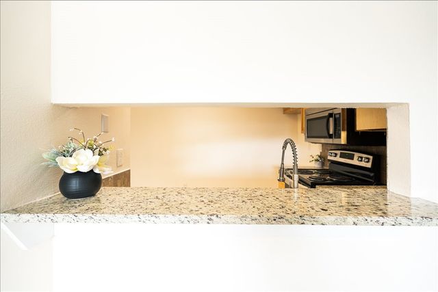 2200 E Trinity Mills Road 516, Carrollton, TX 75006